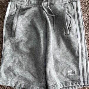Adidas Men's Gray Athletic Shorts, Men’s Small.